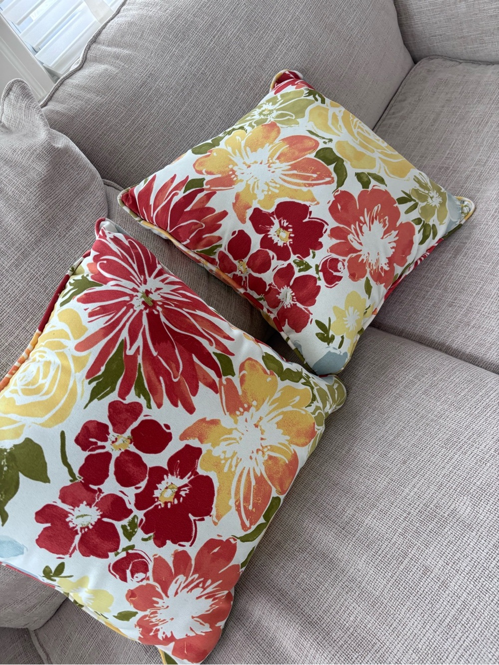 2 nicole miller outdoor accent throw pillows 15x15 nwot